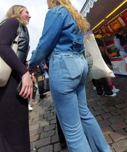 The Blonde Tight Pants Immersion