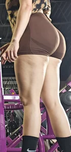 Ass in brown short