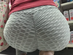 Asian milf @ the dollar store 4K pt.2 ***ITC/Giantess Series!***