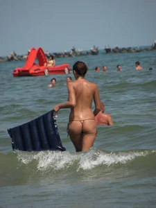 Candid beach and bikini babes