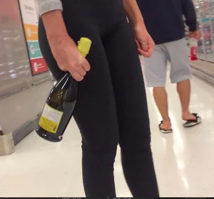 Candid girls in leggings and tights