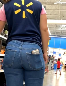 Walmart worker with thick ass (NOT-OC) credit TA candids