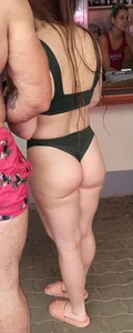 Pawg in green bikini (NOT OC)