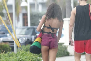Candid Florida beach and bikini girls