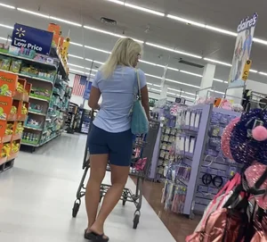 Sexy Solid Mature Gilf W Nice Smooth Legs