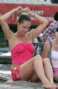 Candid tits and pokies