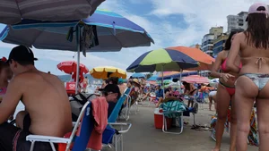 Brazillian beach creepshots, huge gallery of candid girls in swimsuits