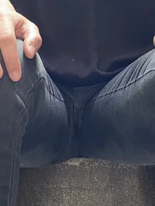 Crotch of a Candid Milf In Black Tight Jeans Creepshot