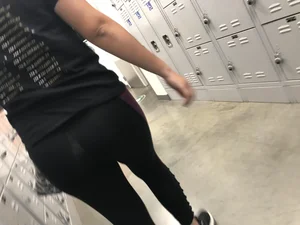 Sexy Amazon employee in leggings with a nice ass