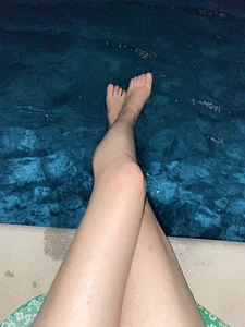 Leaked erotic selfies of a cute girl