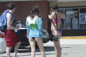 Sexy Florida beach bikini girls