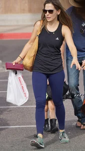Milf with a great ass in tight blue leggings