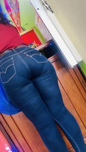 Thick peached shaped VPL part 4 1st date!!!