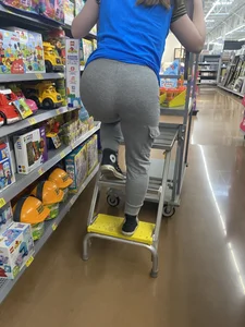 Sexy PAWG Walmart Employee Stocking shelves. (FIRST POST, OC)
