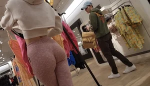 Tall slim chick Very hungry Ass  not OC