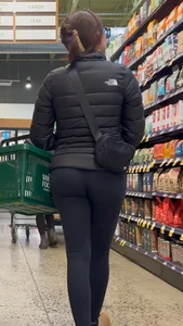 (30th Post!) Fit Chick at Whole Foods Bends Over in leggings