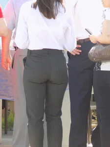 Hot chunky ass in tight pants street creepshots