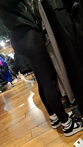 Store worker shows her GREAT ass with side shots