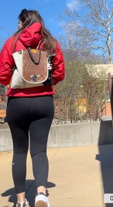 Nice tight brunette in Fabletics leggings VPL