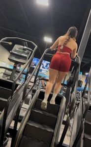 Dumb thicc Latina