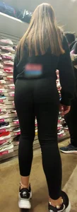 Brunette round ass (OC)