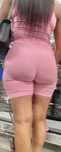 Huge Booty Ebony Milf in all Pink (vpl)