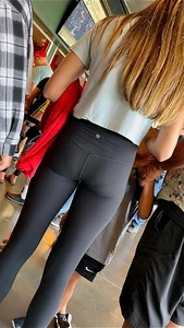 Tight teen in lulus VPL