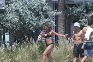Various sexy Florida beach and bikini girls