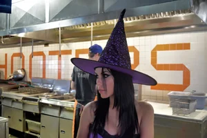 Candid sexy Hooters girls in their uniforms