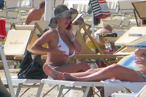 Hot Busty Candid Girls on at the Beach Creepshots
