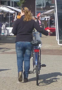 Street candid girls in tight jeans creepshots, hot butts