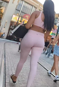 Pink Leggings Great Ass (OC)
