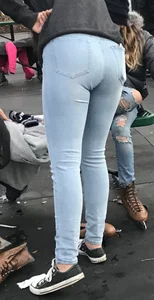 Two hot butts in TIGHT jeans