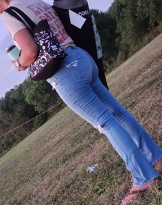 Out In The Wild 57 ( Slim Thick latina mom pt.5)