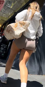 Jiggly college Pawg in tight booty shorts
