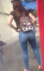 Beautiful plain pants in thin women. LOOK AT IT!