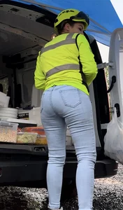 Latina food truck lady at the jobsite