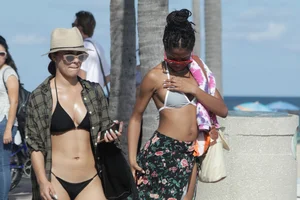 Florida beach and bikini girls