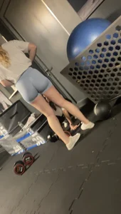Super hot redhead with an amazing ass🤤