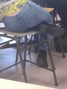 Teen Girl’s Ass in Blue Tight Jeans