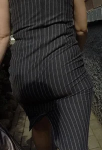 Big booty in a dress, candid chick walking down the street closeup creepshot