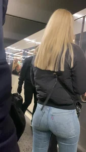 Spending qualitytime waiting for subway - Tight jeans and vpl
