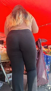 [oc]chubby phat ass latina in black leggings full panty line