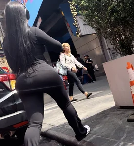 Fit Big Ass Latina in black leggings💦 (OC)