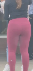 AMAZING LIL LATINA IN LEGGINGS POSING FOR ME