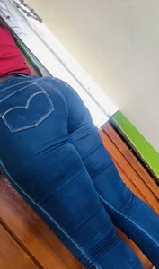 Thick peached shaped VPL part 4 1st date!!!
