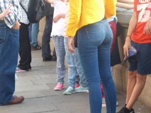 Perfect Candid Ass and Skinny Legs in Tight Jeans on the Street Creepshot