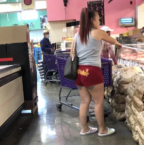 Latina with big booty in red shorts doesn't care about Rona