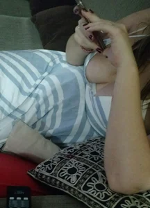 Hot Milf Home Sideboob Creepshot