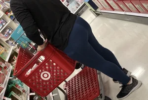Asian MILF real FAT booty